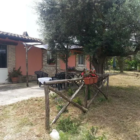 Santa Felicita Bioagriturismo Farm stay Villareia